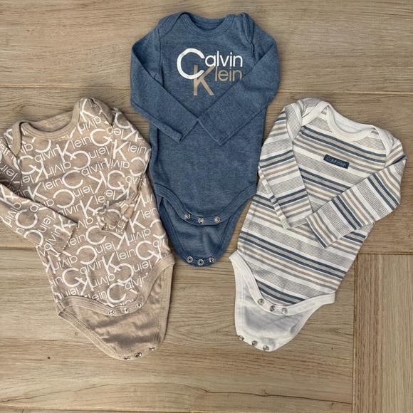 Calvin Klein Baby Mixed Blue & Gray Bodysuit & Outfit Lot - Picture 3 of 5